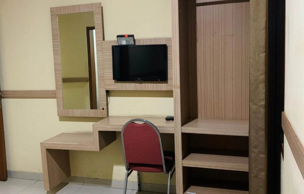 Transforming Hospitality Through Technology: How Smart Hotels Enhance Guest Experiences